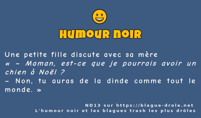 Une petite fille discute avec sa mère