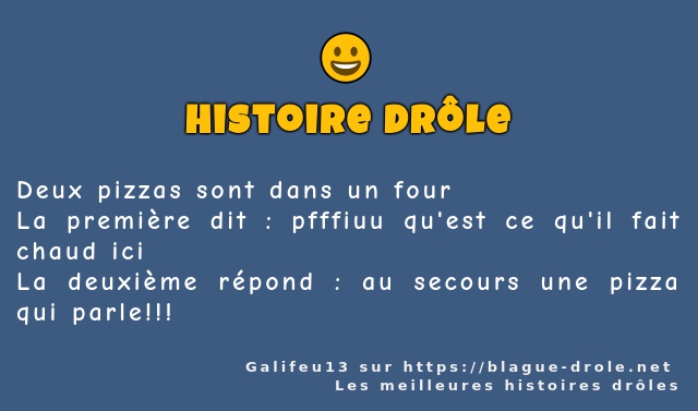 Deux pizzas sont dans un four